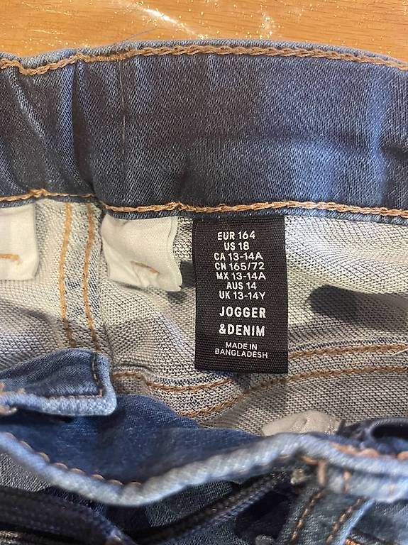 Hosen: Jeans garçon taille 164 – Gebraucht aus Martigny-Croix von jen_t9fp 2