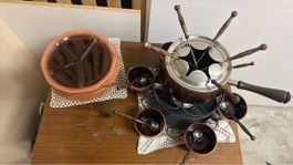 Fondue Set komplett mit Tellern und Löffeln gebraucht