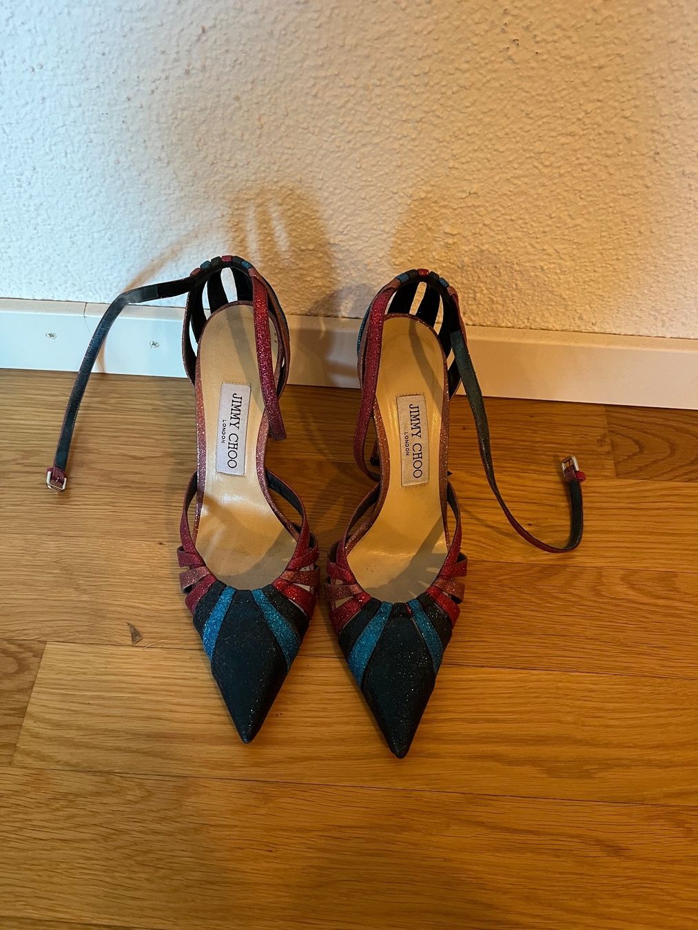 Jimmy Choo Scarpe da donna: Jimmy Choo pumps – Usato da Langnau am Albis venduto da anjalimkchotani
