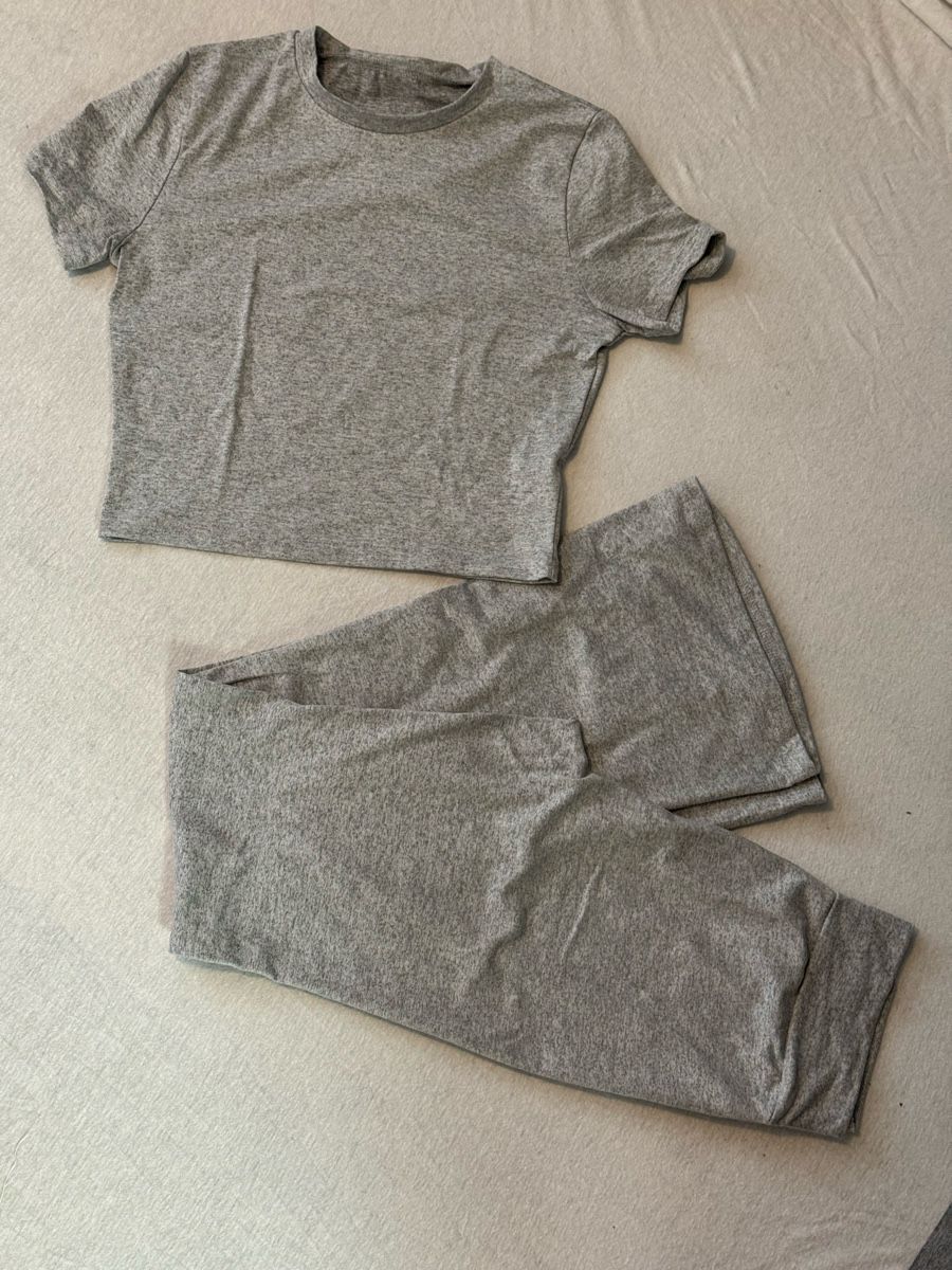 Shein Lotti di vestiti: 2teiler in Grau🩶 – Nuovo (secondo la descrizione) da Wettingen venduto da lua_hrn5