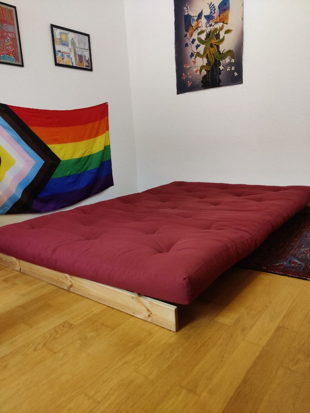 Divani: Red Futon Sofa Bed – Usato da Zürich venduto da dav_5xw9 6