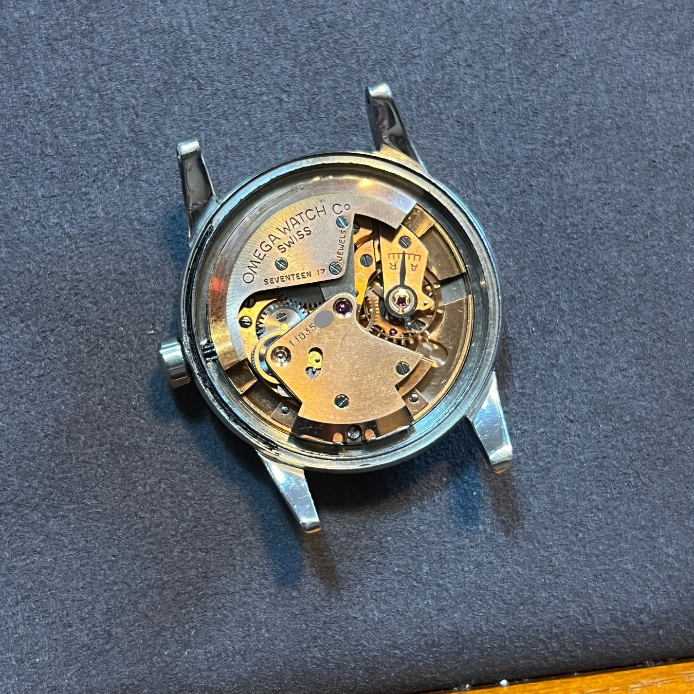 Omega Orologi: Omega Seamaster Vintage Automatic Bumper 2576-1 – Usato da Carouge GE venduto da Watchaser 9