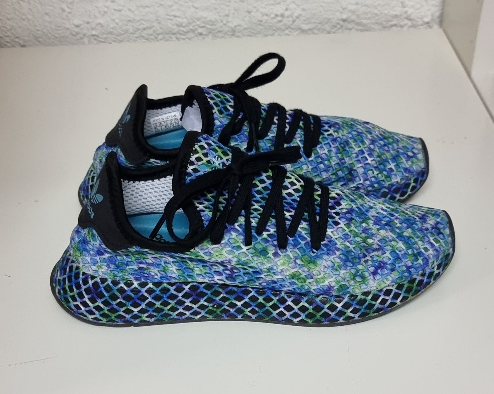 Adidas Chaussures hommes: Adidas Tennis Hu Sneaker Pharrell Williams – D'occasion à Ettingen par ssc_dsr2 3