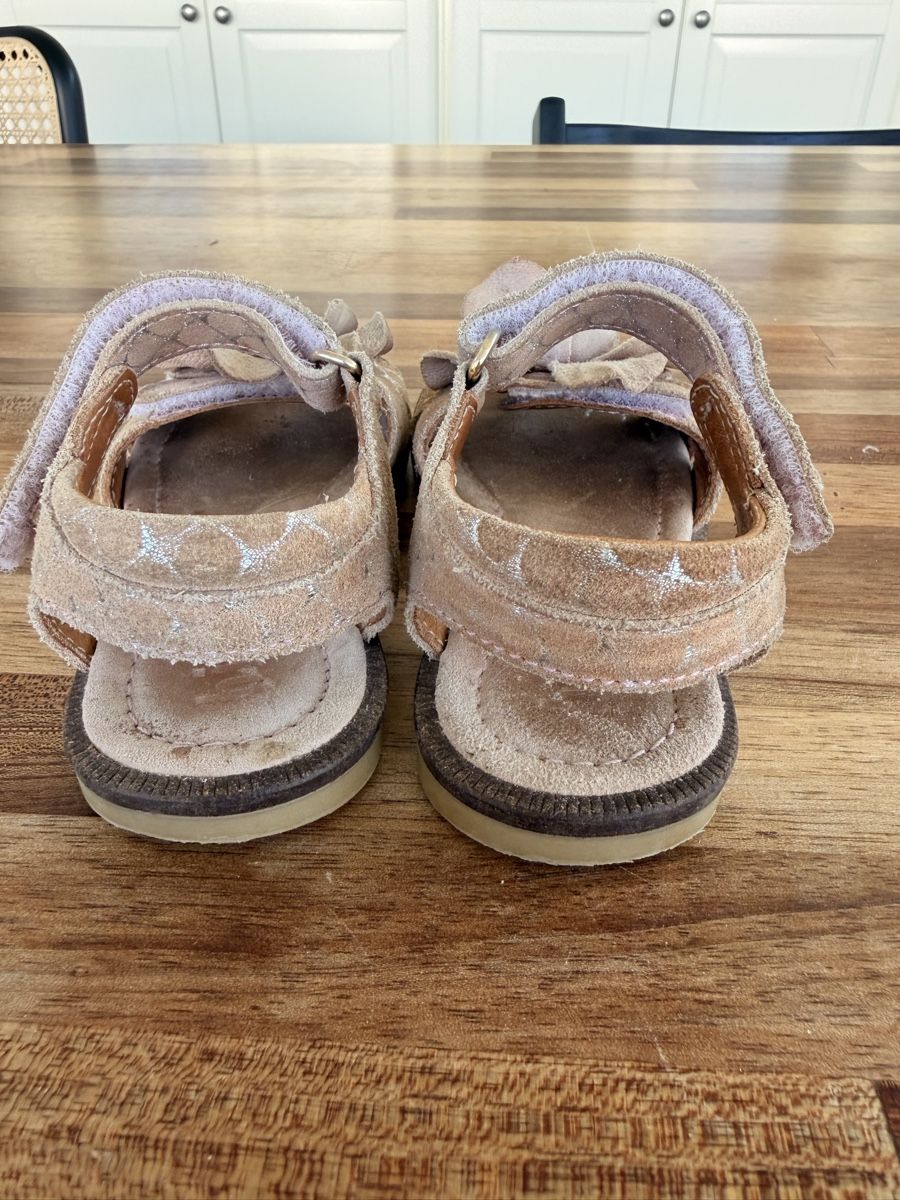 Bisgaard Scarpe per ragazze: Bisgaard Sandalen Gr. 25 mit Blume – Usato da Allschwil venduto da cconnie 2