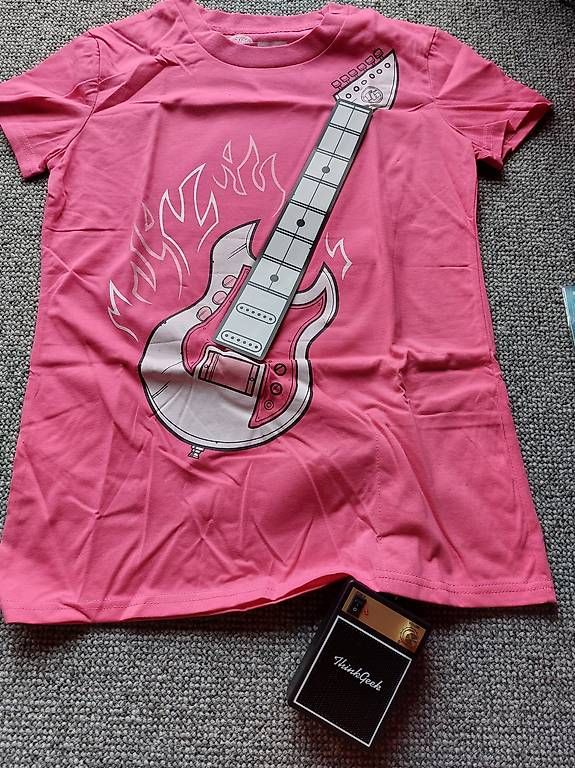 T-shirt: Gitarren Tshirt Grösse M – Nuovo e nell'imballaggio originale da Flaach venduto da nad_xpb7 1