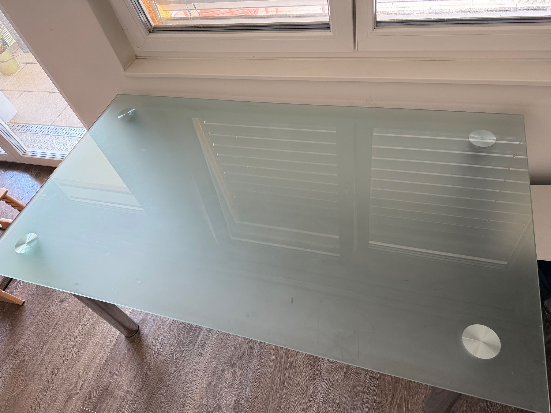 Tavoli: Moderner Glas-Esstisch | Esstisch aus Glas – Usato da Dübendorf venduto da amandeep27789 2