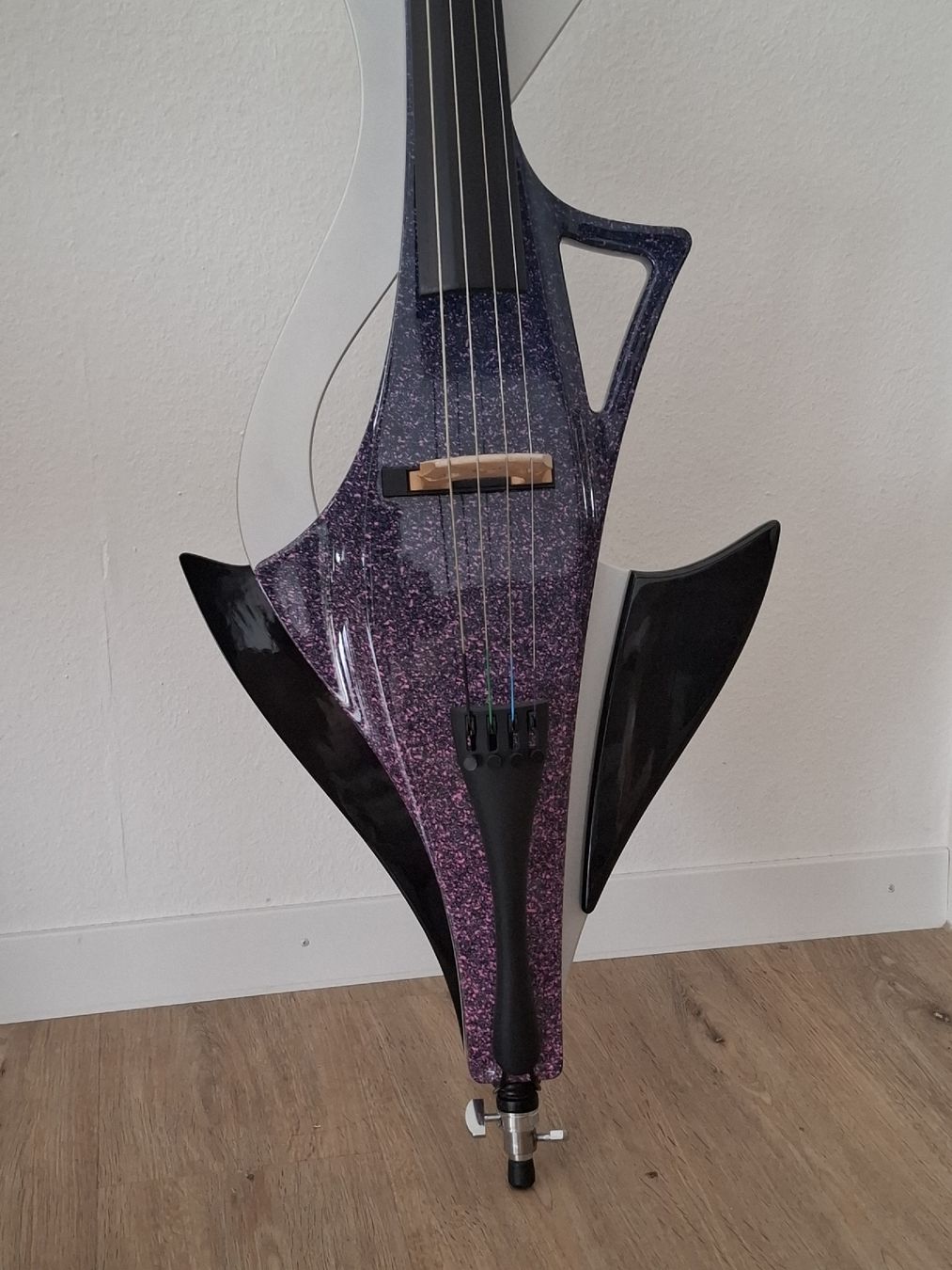 Musikinstrumente: E-Cello Galaxy print – Gebraucht aus Luzern von sup_w2hz 1