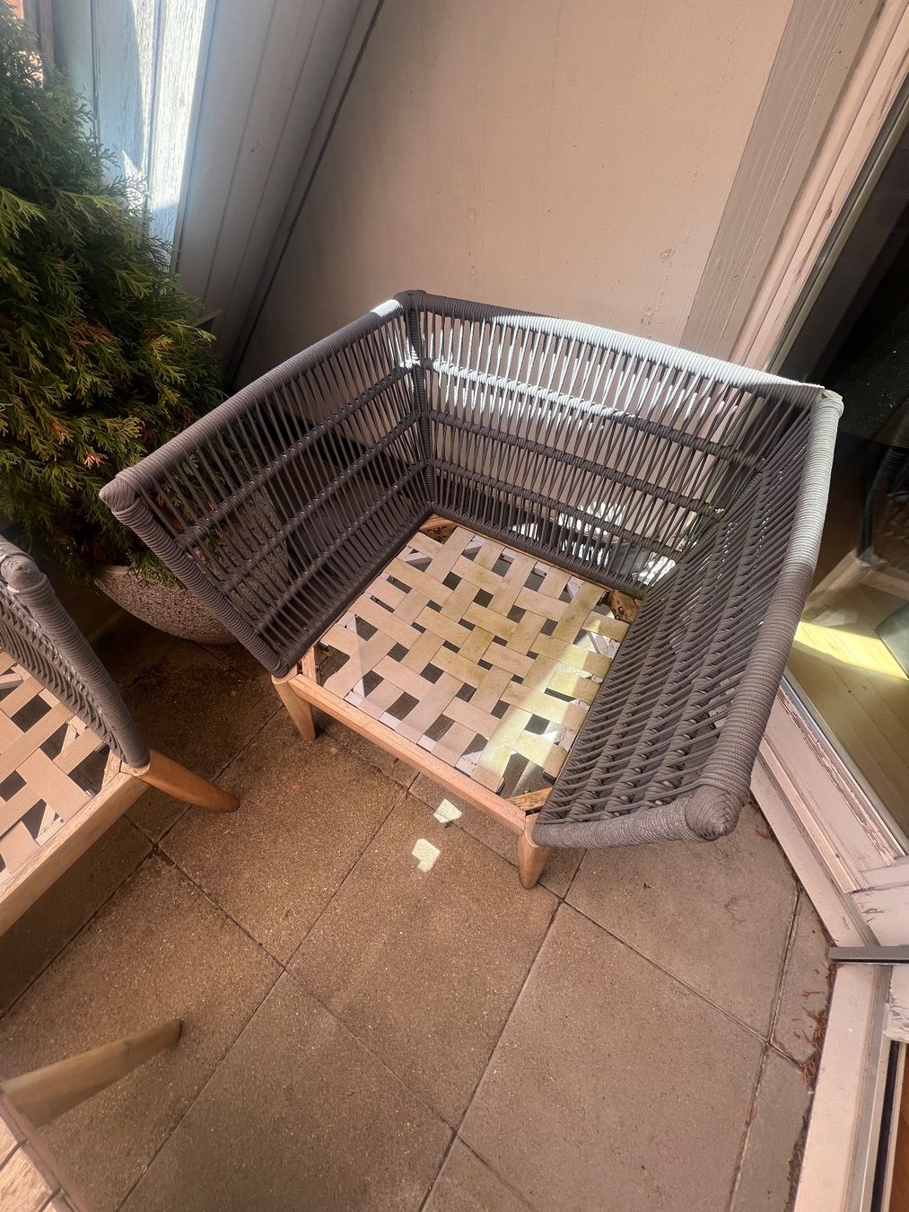 Set de table et chaises: Balkon/Gartenlounge Set 4-teilig – D'occasion à Niederhasli par art_yg6r 1