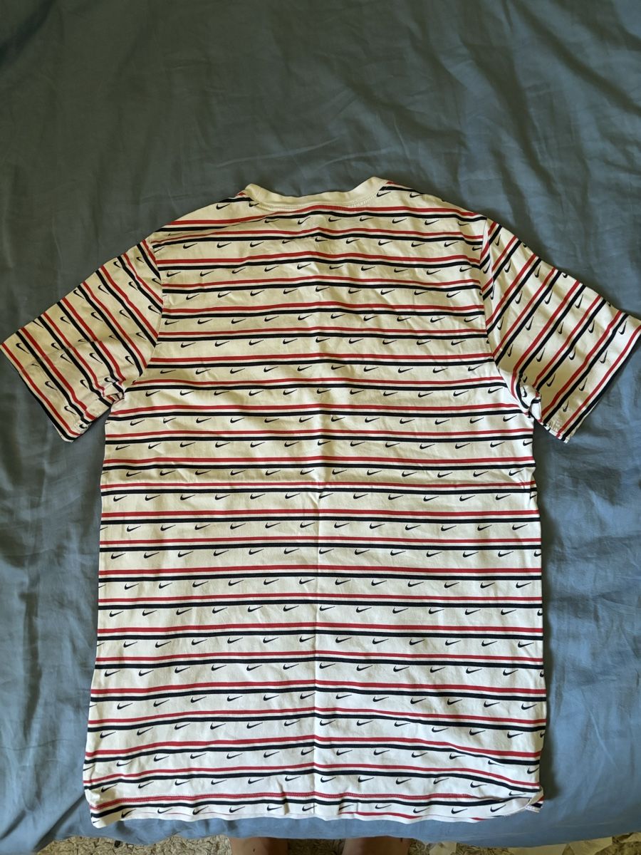 Nike T-Shirts: Nike T-Shirt – Gebraucht aus Ins von man_5rjt 1