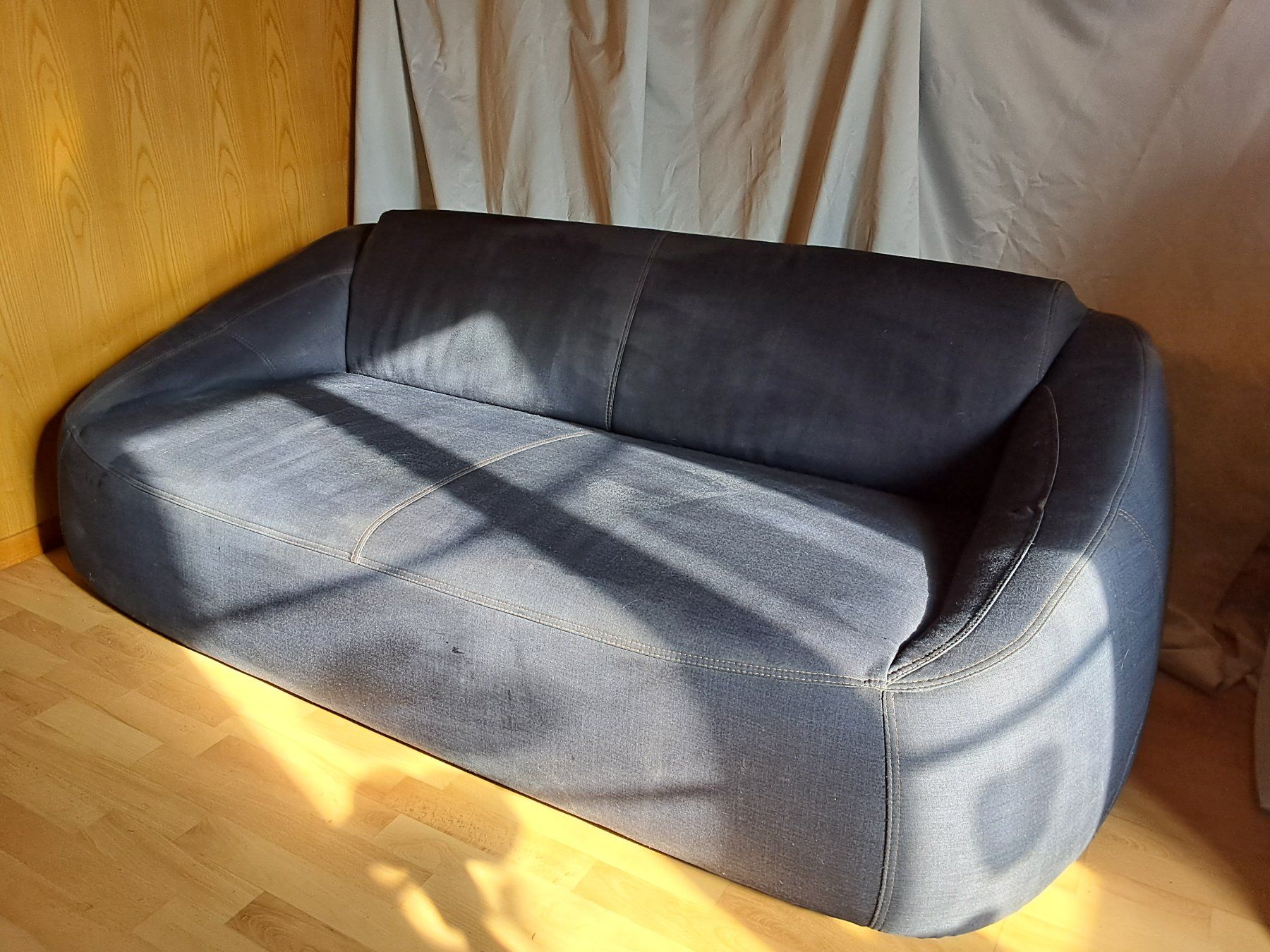 Divani: Gemütliches 2er Sofa, schwarz – Usato da Rüegsbach venduto da hpl02 1