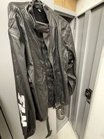 Vari pantaloni per acqua FLM e altre marche, taglie M, L, XL