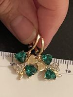 Jolies Boucles d'oreilles dorées trèfle porte- 🍀