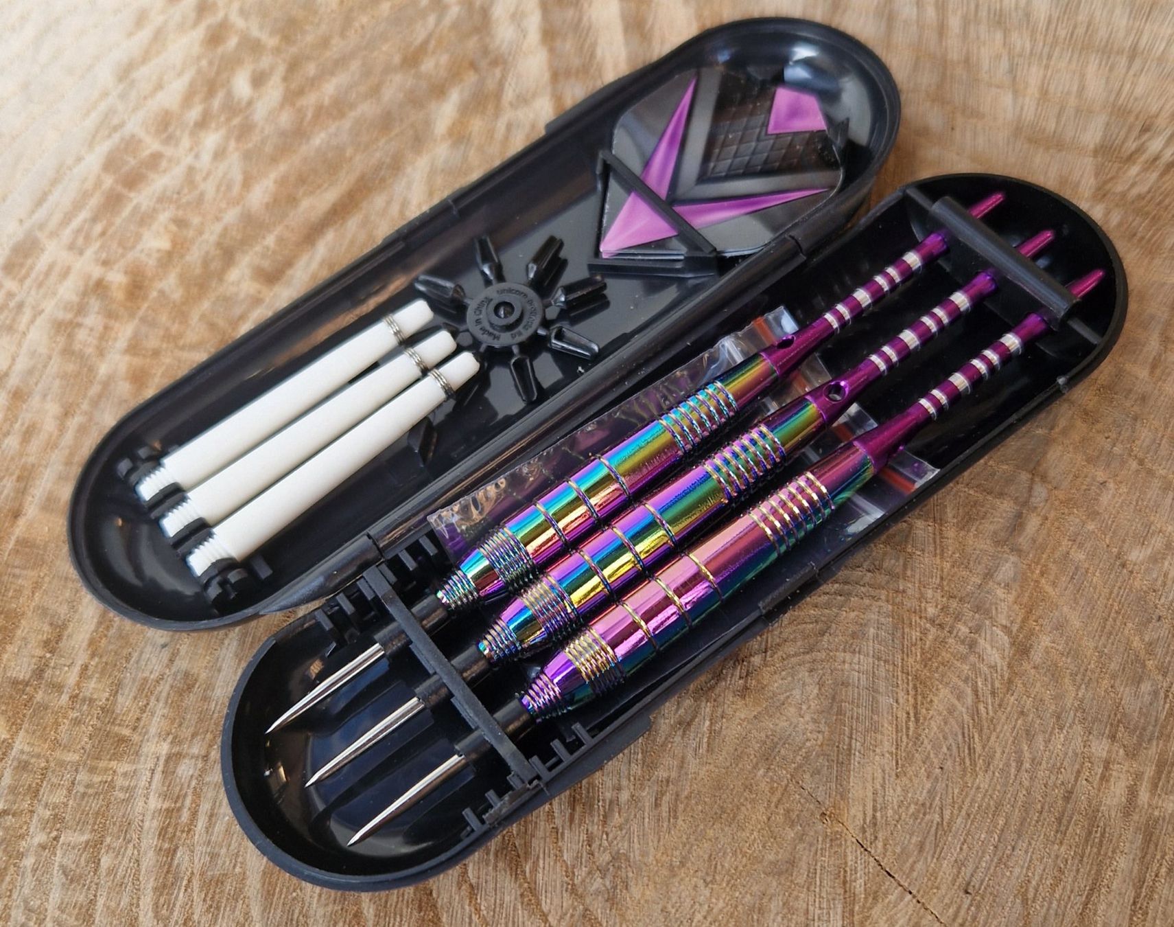 Freccette: Dart Set Rainbox – Nuovo e nell'imballaggio originale da Dorf venduto da Messer-Schweiz
