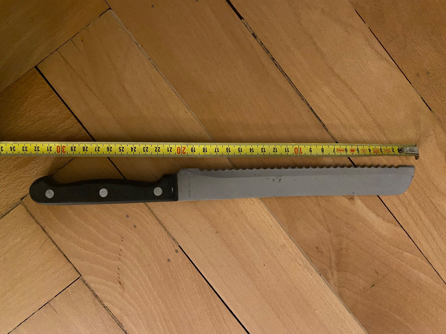 Coltelli da cucina: Couteau à pain – Usato da Küssnacht am Rigi venduto da CALIFRASQUI