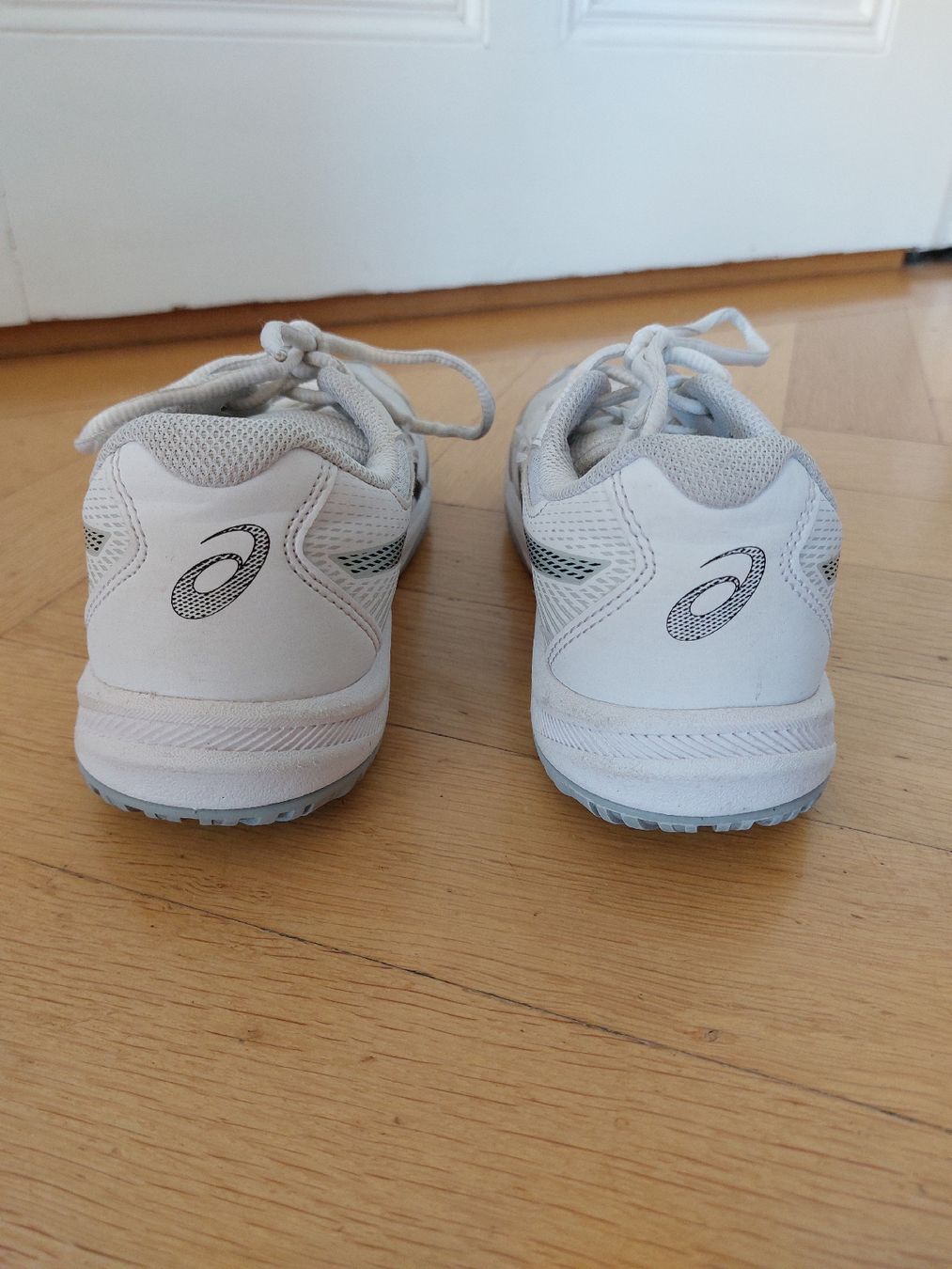 Asics Herrenschuhe: Hallenturnschuhe – Gebraucht aus Kriens von nordlicht09 2