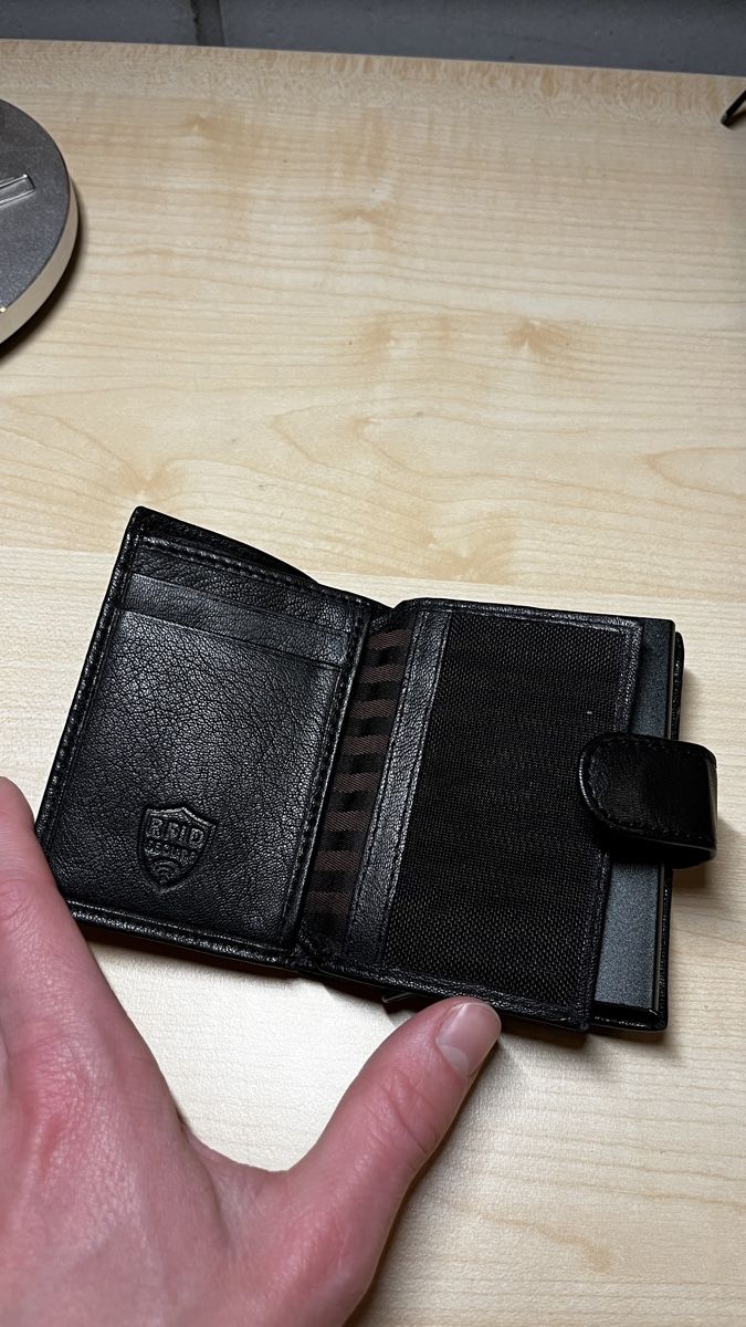 Portafogli: Porte-cartes – Nuovo (secondo la descrizione) da Courrendlin venduto da svendrj 2