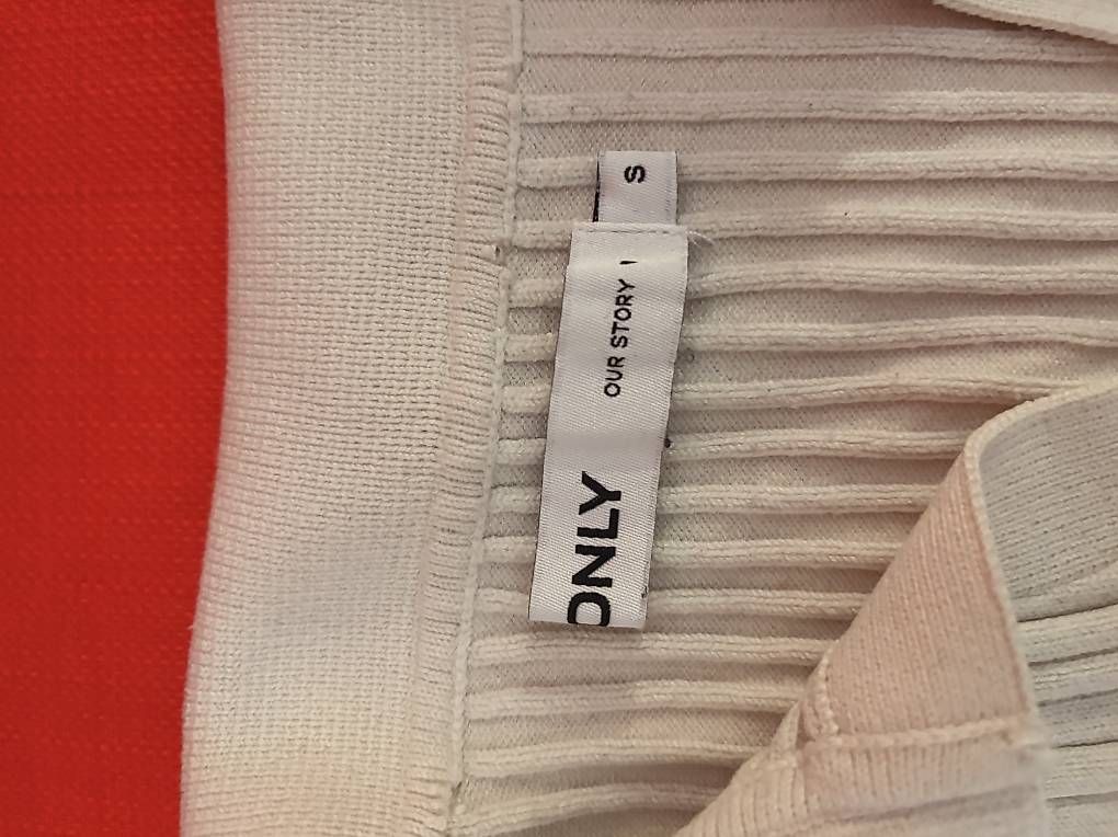 Pullover & Sweatshirts: Pull côtelé Only écru col polo  taille S – Gebraucht aus Lausanne von amandagoet 1