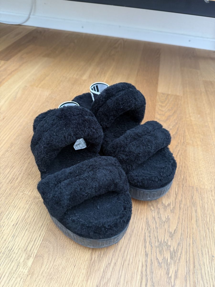 Ugg Chaussures femmes: UGG Hausschuhe – Neuf (Voir description) à Zürich par Jessica_6666 1