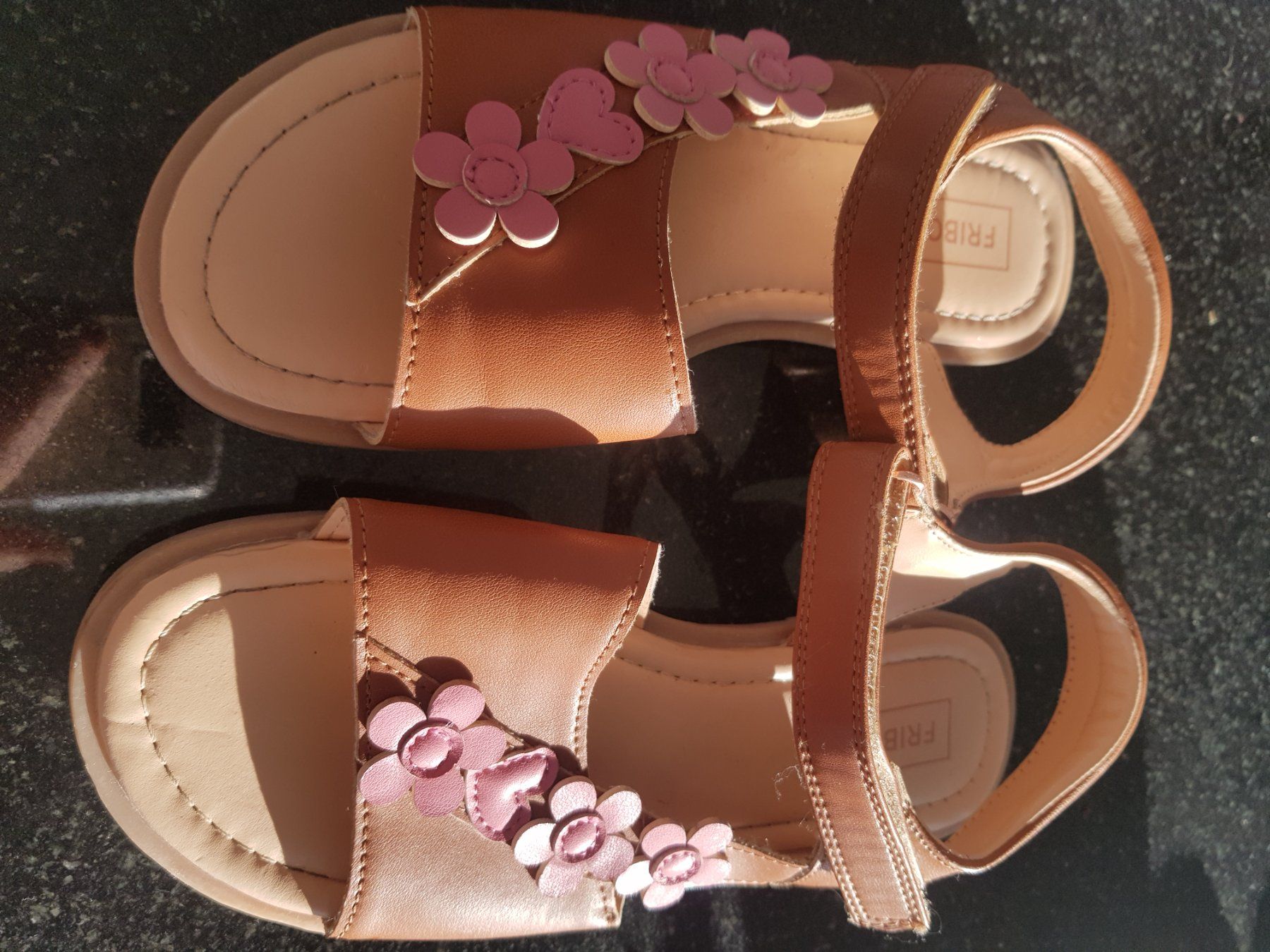 Friboo Schuhe für Mädchen: MÄDCHEN RIEMENSANDALETTE VON FRIBOO – Gebraucht aus Root von LifestyleAccessoires 2