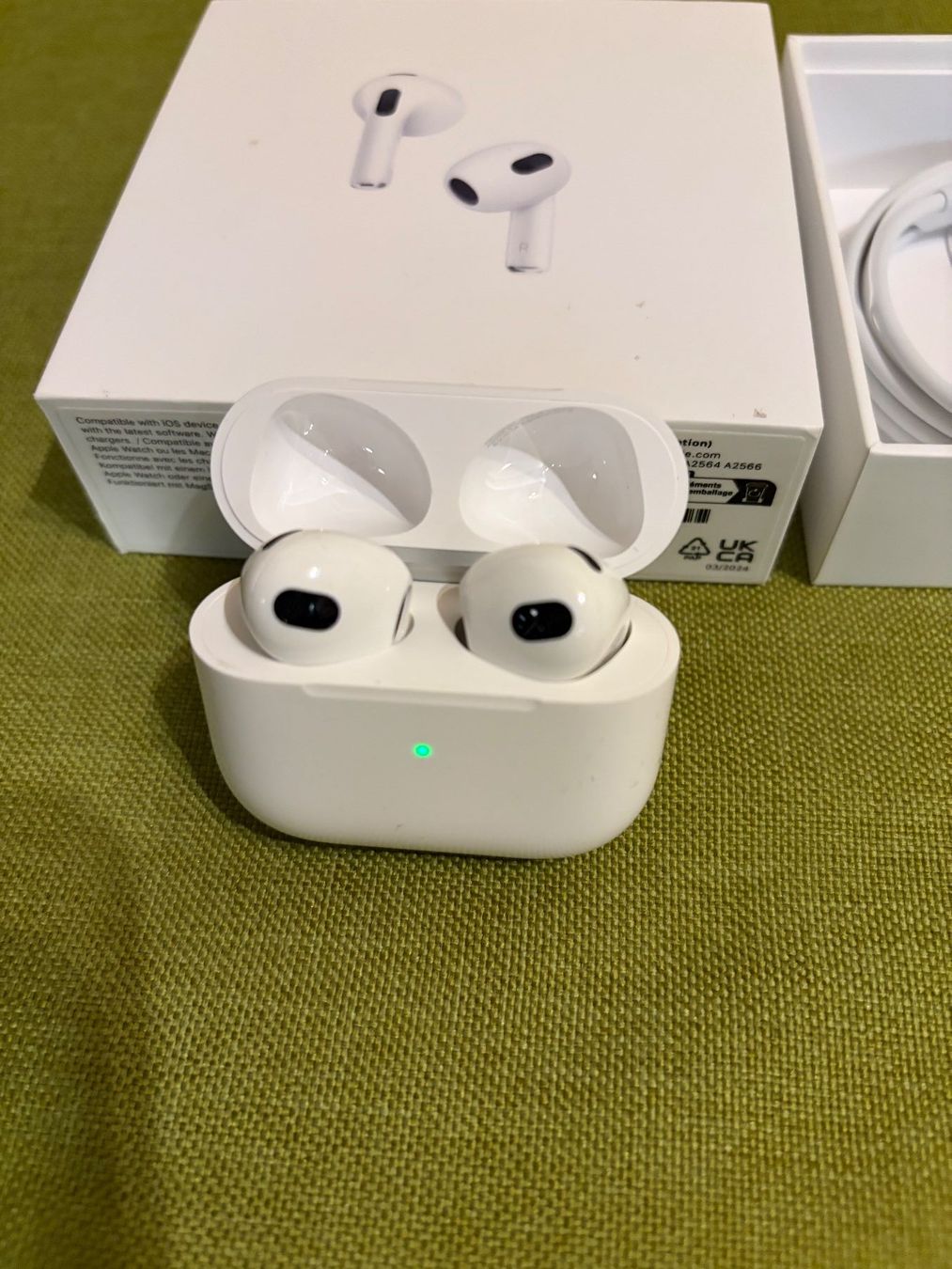 Apple Kopfhörer: Apple AirPods 3. Generation mit Ladecase. – Gebraucht aus Uetendorf von Superaebi 1