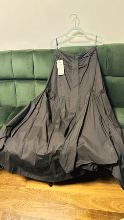 Langer Rock H-4 schwarz Grösse 002 neu mit Etikette