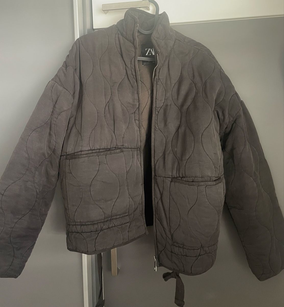 Zara Giacche: Zara Steppjacke XS grau  – Nuovo (secondo la descrizione) da Interlaken venduto da sa.manta