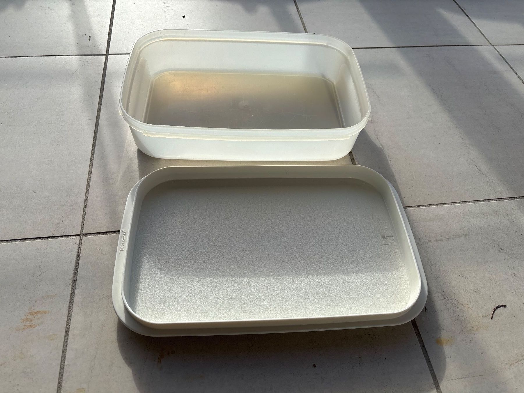 Tupperware Contenitori & Simili: Tupperware Box mit Deckel, rechteckig, weiss – Usato da Bülach venduto da Jackybabue 2