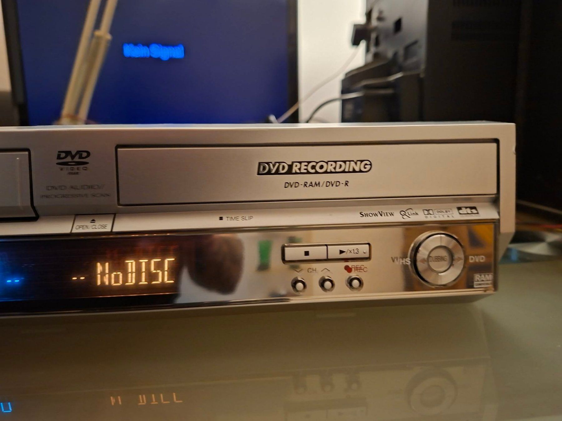 Panasonic Registratori: Panasonic DMR-E75V Kombi  DVD Recorder  und  VHS Recorder – Usato da Wittenbach venduto da Nostalgie1965 8