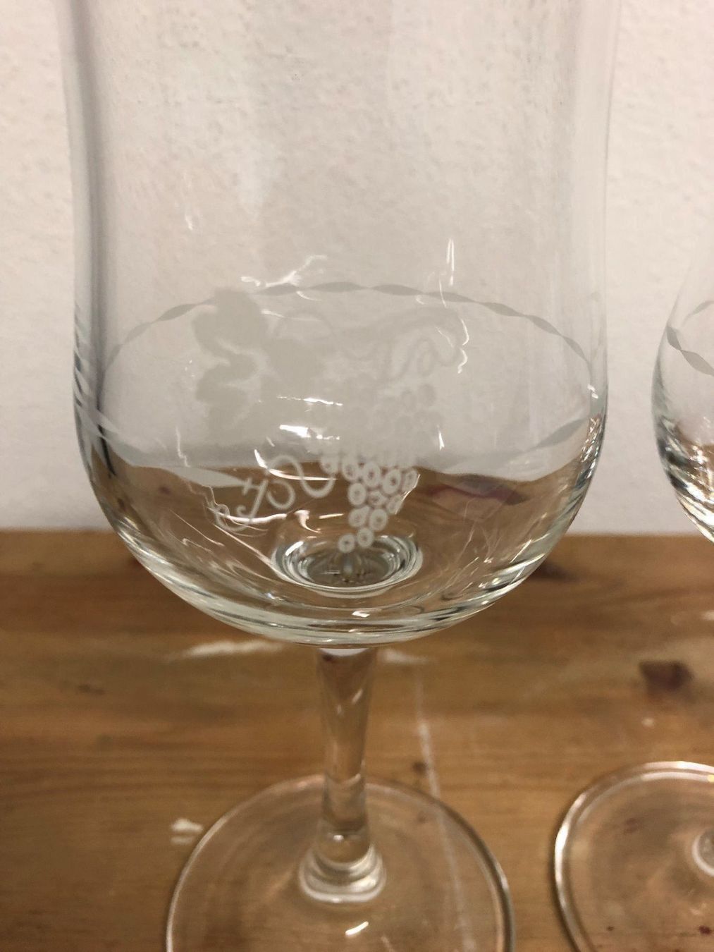 Bicchieri: 2 Weisswein Degustationsgläser mit Traub – Usato da Basel venduto da Cambes 1