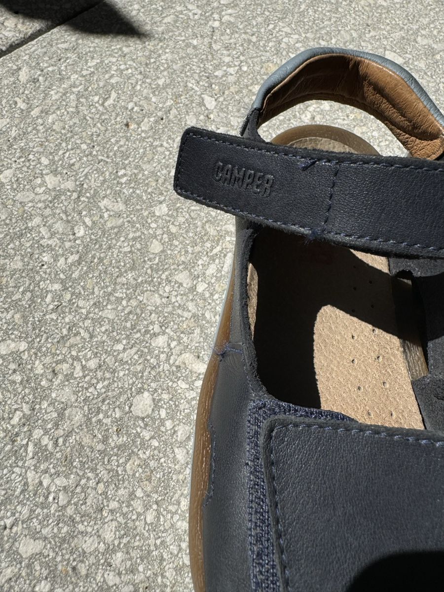 Camper Schuhe für Jungen: Camper Sandalen dunkelblau Leder Gr. 31 – Gebraucht aus Brütten von Rod816 2