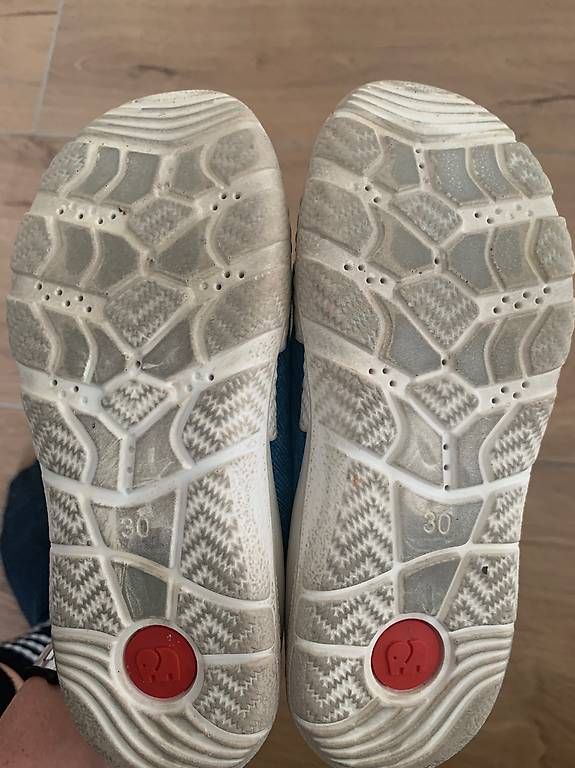 Scarpe per ragazzi: Hausschuhe – Usato da Basel venduto da Frani010 3