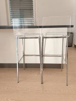 2 tabourets de bar transparents et chromes, assise 76 cm