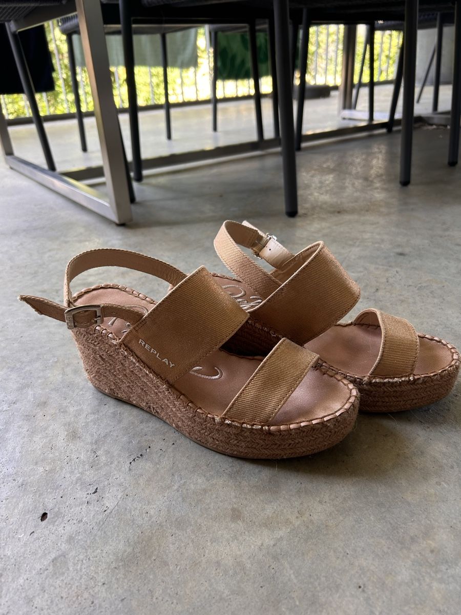 Replay Damenschuhe: Replay Keilsandaletten Gr.40 – Gebraucht aus Horw von Kami17