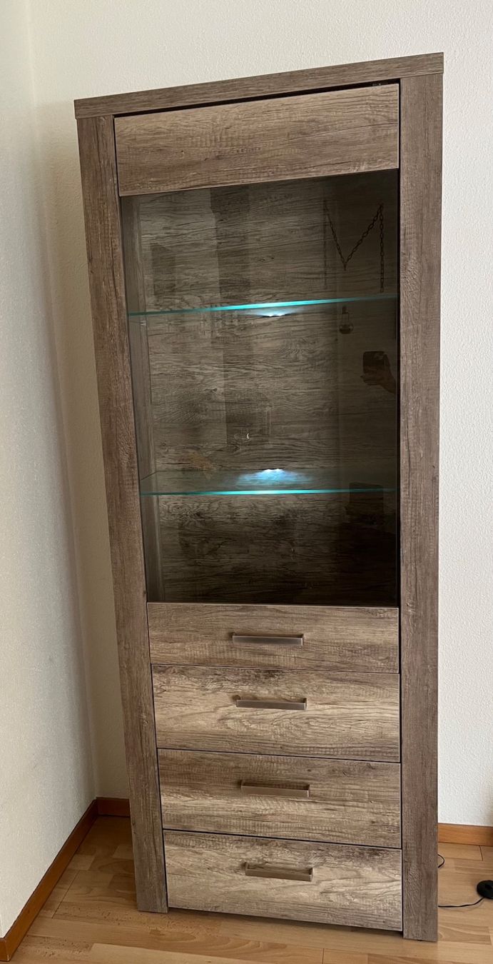 Schränke: Schrank mit Glas – Gebraucht aus Niederrohrdorf von akr_n9lt 2