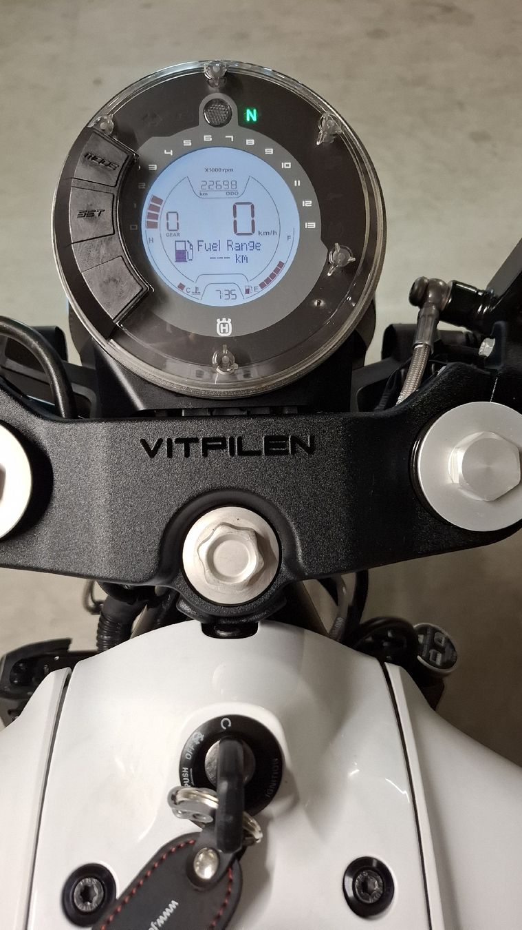 Strada: Husqvarna vitpilen 401 – Usato da Thun venduto da Marc.jobs 2