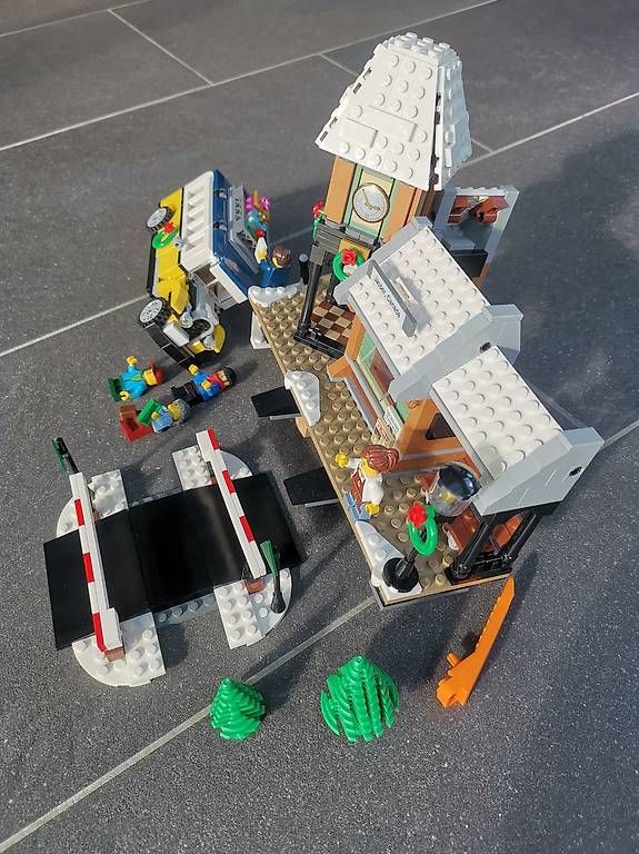 Kit di costruzioni: Lego 10259 Winterlicher Bahnhof – Usato da Kirchberg BE venduto da sonne88 1