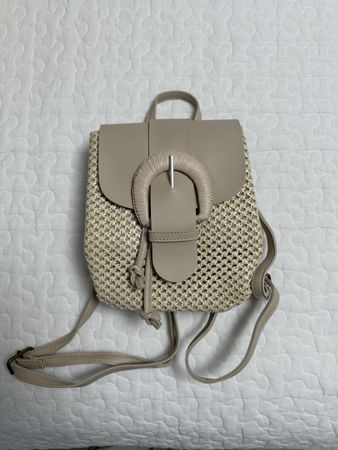 Neuer, süsser Mini Rucksack in Beige für den Sommer!