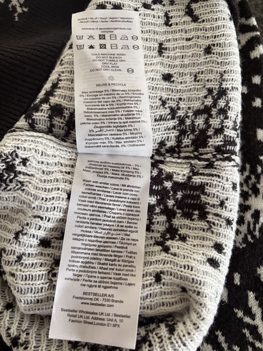 JDY Maglioni & Felpe: JDY Damen Pullover schwarz mit Schneeflocken Muster Grösse S – Nuovo (secondo la descrizione) da Wollerau venduto da Garten1957 3