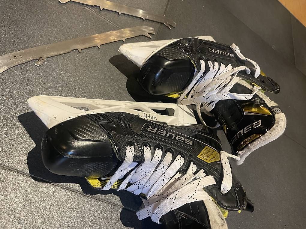 Pattini da ghiaccio: Eishockey Goali Schlittschuhe Bauer 3S pro – Usato da Berg- Dägerlen venduto da DI1978 2