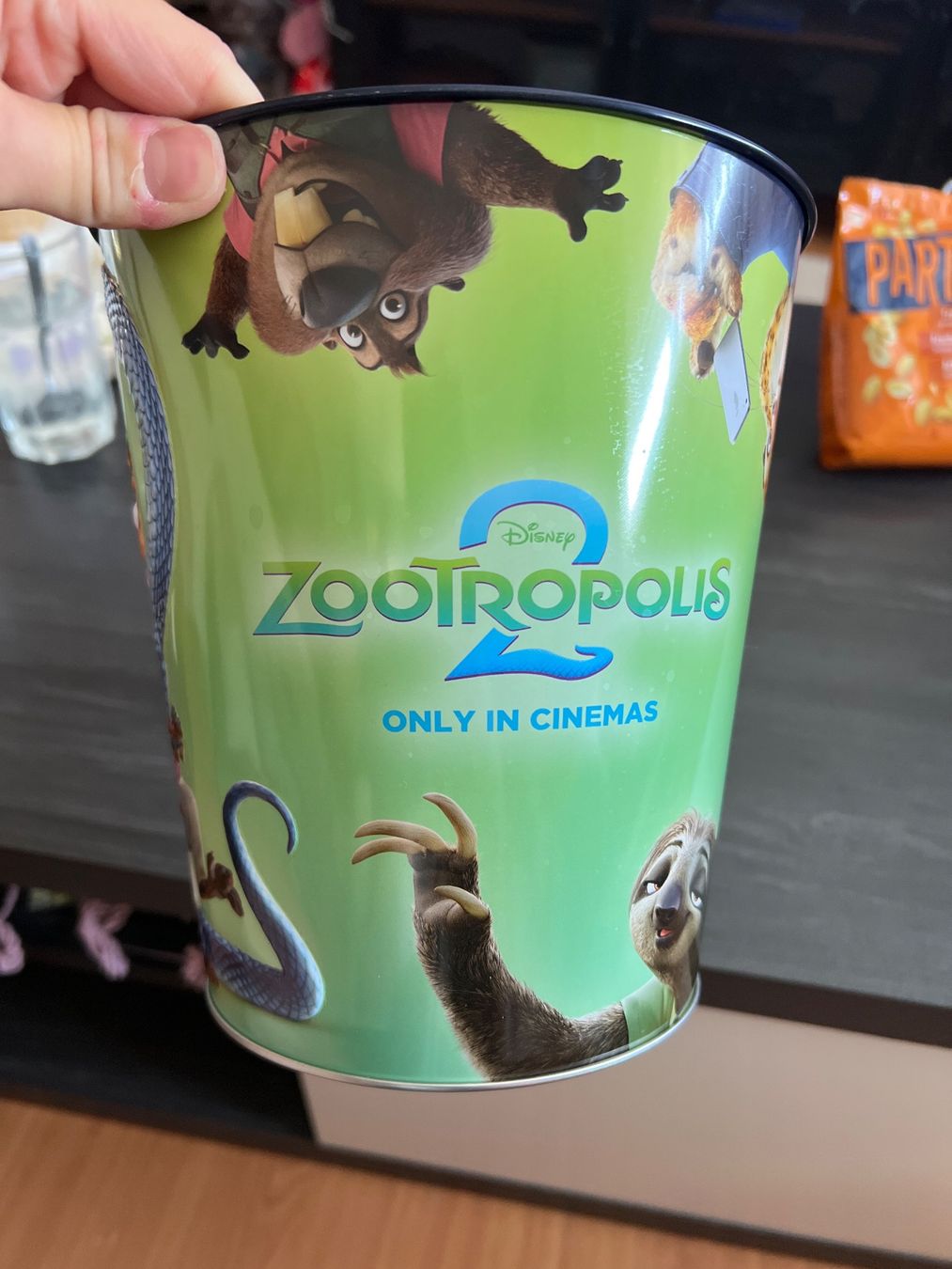 Disney Behälter & Ähnliches: Zootropolis 2 Disney popcorn eimer – Neu (gemäss Beschreibung) aus Niederglatt ZH von NICELODEON18