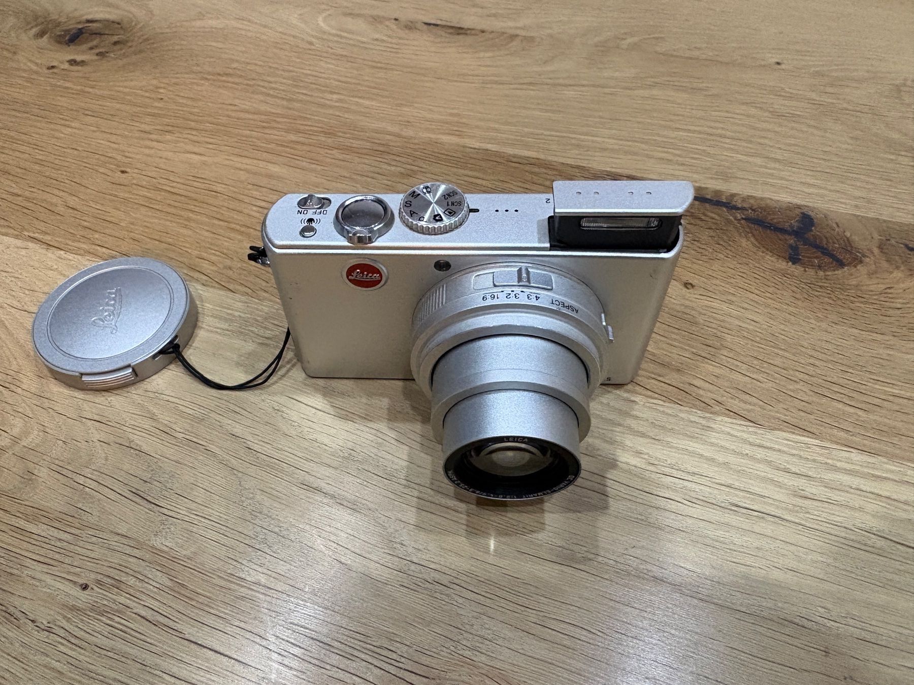 Leica Fotocamera: Leica D-Lux 2  Digitalkamera – Usato da Lausen venduto da sen_jm7c 3