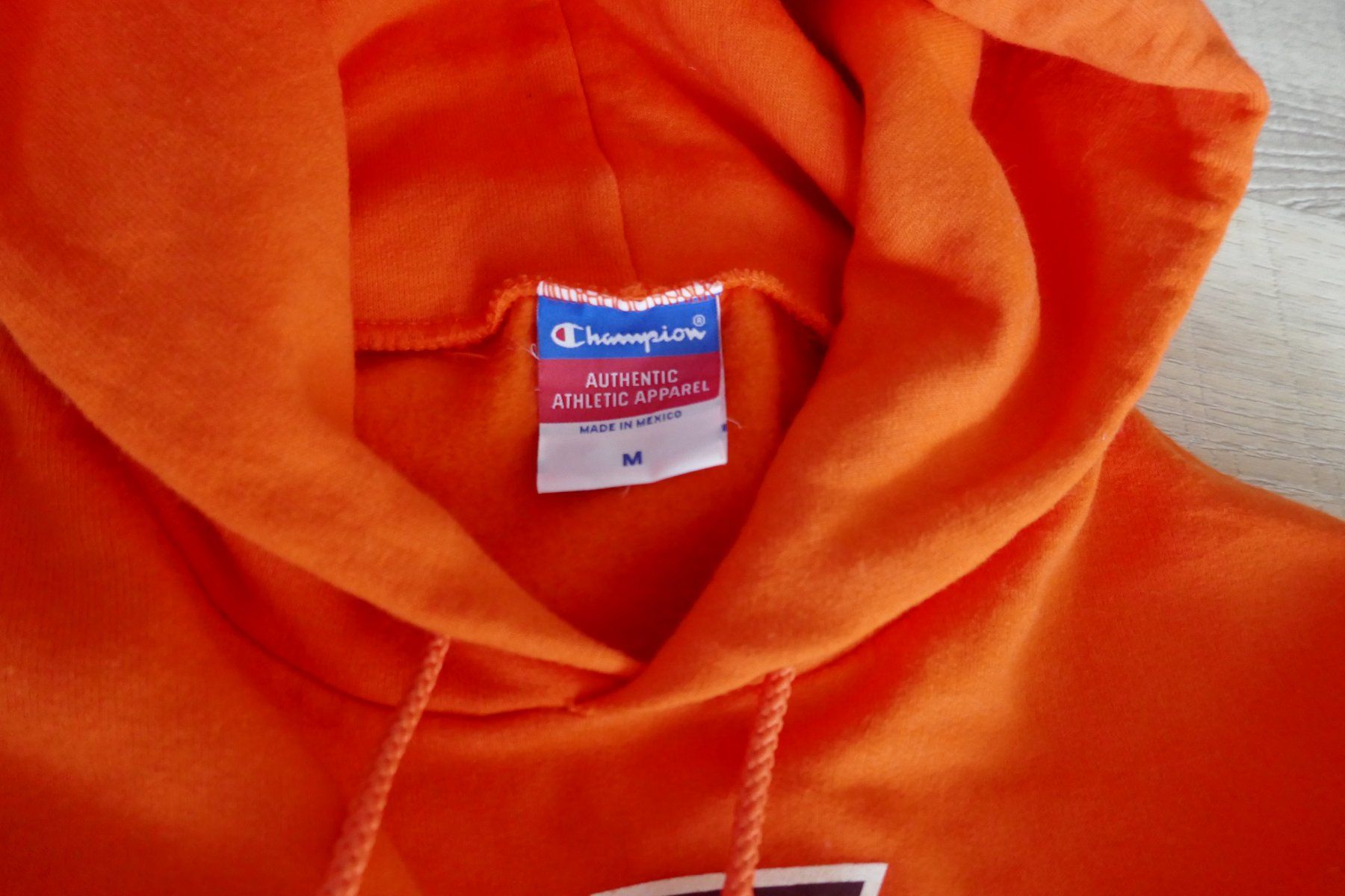 Champion Maglioni & Felpe: Kapuzenpullover / Hoodie von Champion, Gr. M – Usato da Port venduto da uzuku 6