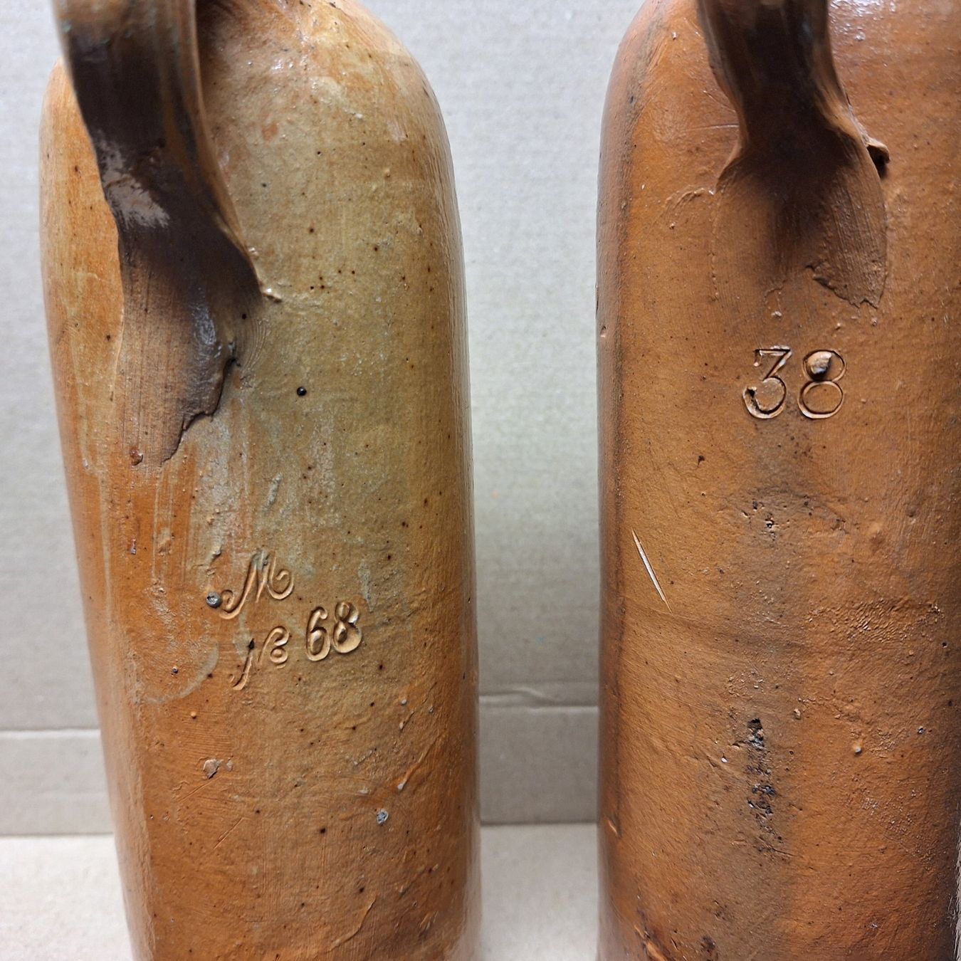 Bottiglie: Antikes Steinzeug, Wasserflaschen, Nassau – Usato da Winterthur venduto da Goldpipau 1