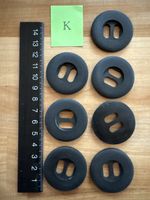 7 grosse Knöpfe