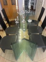Esszimmer Tisch aus Glas mit 6 schwarze Lederstühle