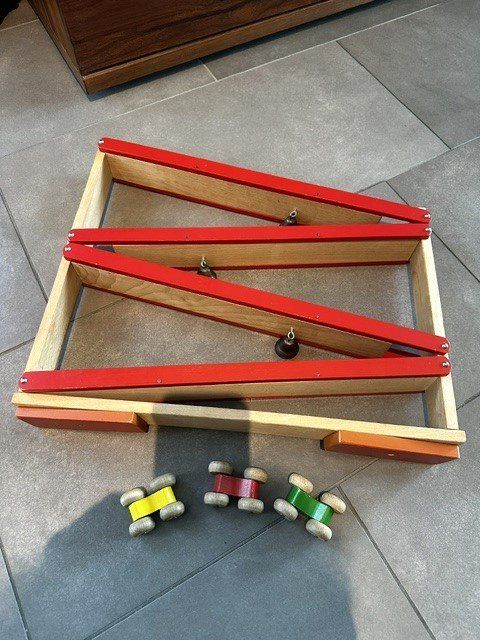 Spielzeuge: +  HoLz WägeLibaHn  + – Gebraucht aus Winkel von zeho 5