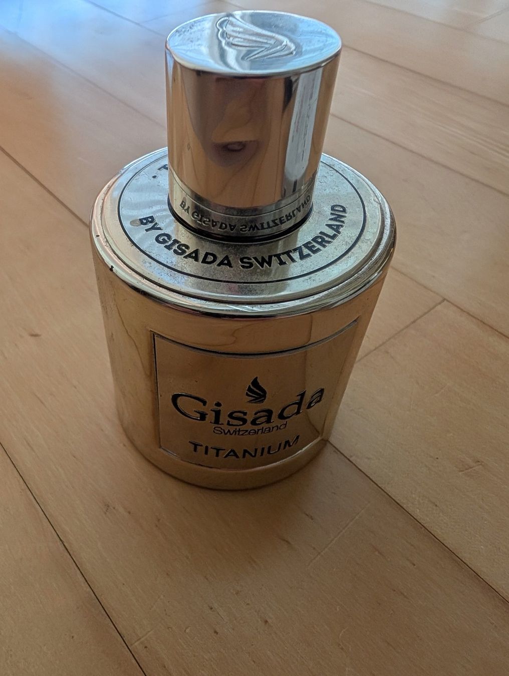 Gisada Parfums & Eau de Toilette: Gisada Titanium Eau de Parfum 100ml – D'occasion à Stans par Magas