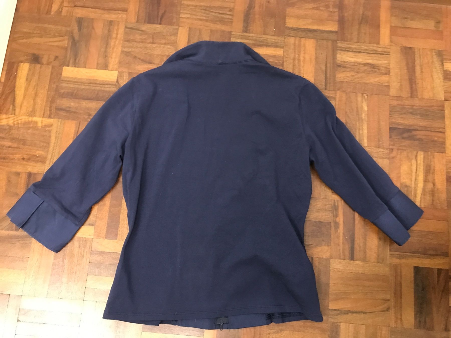 T-Shirts: Spezielles blaues Oberteil Gr 38 – Gebraucht aus St. Margrethen SG von kellenbh 1