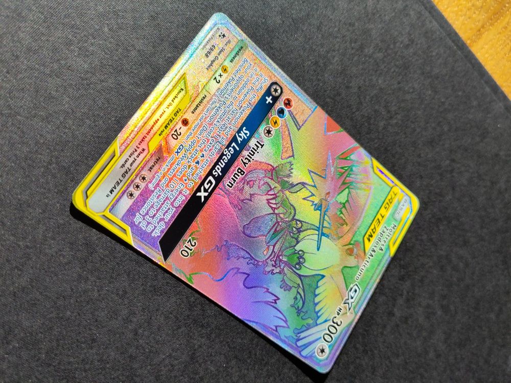Rainbow Moltres, Zapdos & Articuno GX Secret Rare Pokemon Card 69/68 - Lightly Played Holo