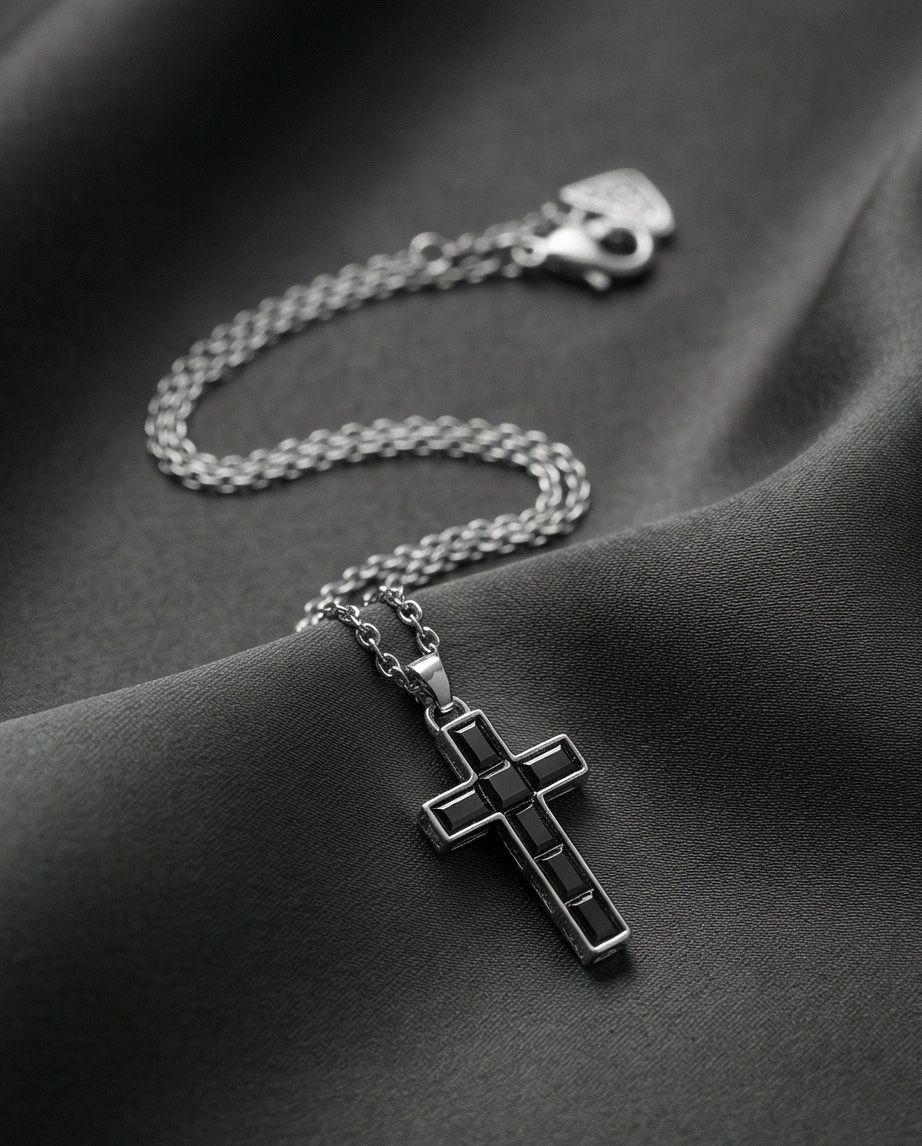 Swarovski Ketten: Swarovski collier avec pendentif croix comme neuf – Gebraucht aus Vuisternens-Romont von gol_xp6p 4
